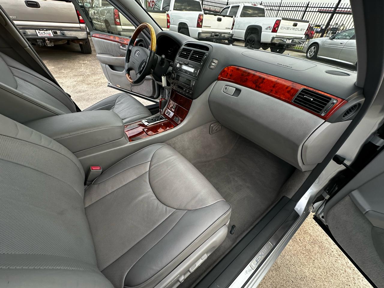 Lexus LS 430 Sedan 2004