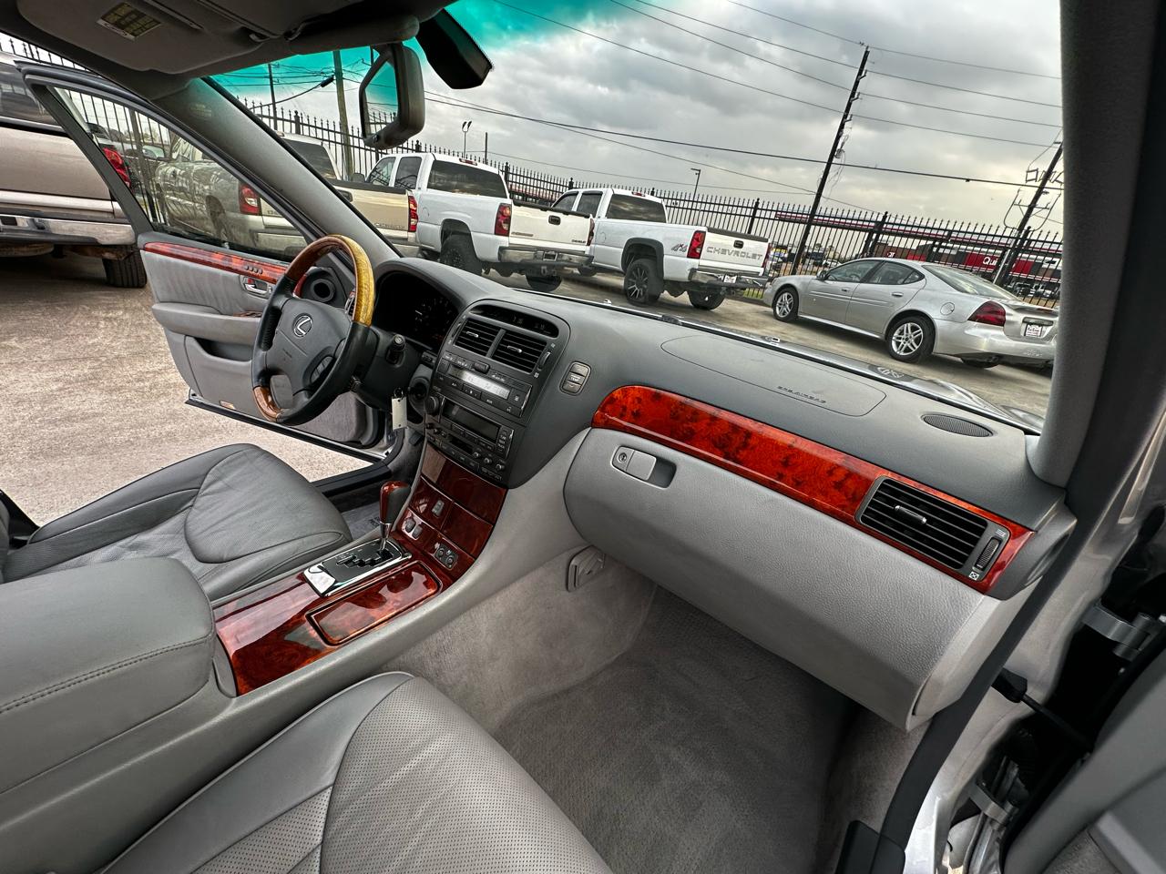 Lexus LS 430 Sedan 2004