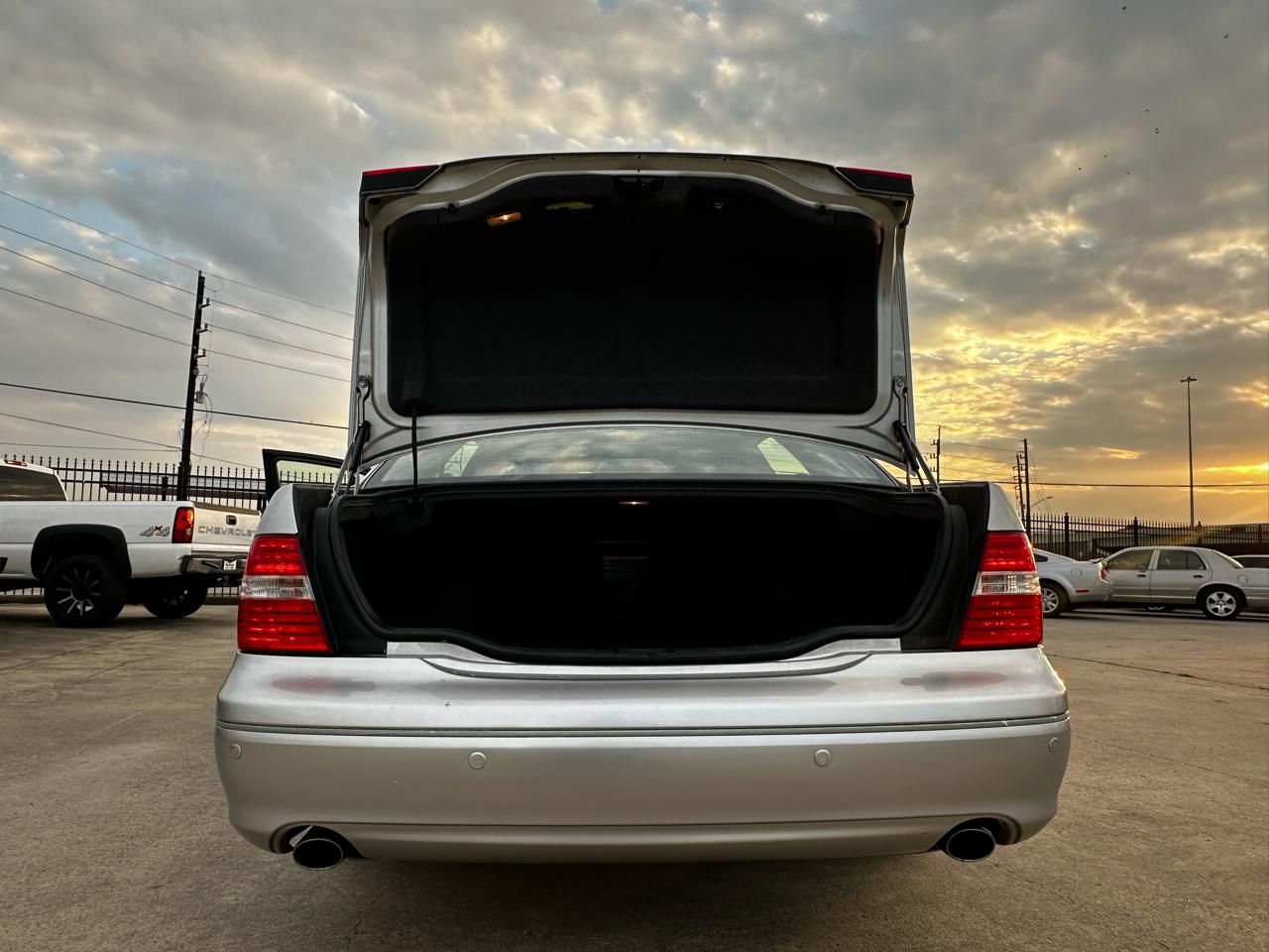 Lexus LS 430 Sedan 2004