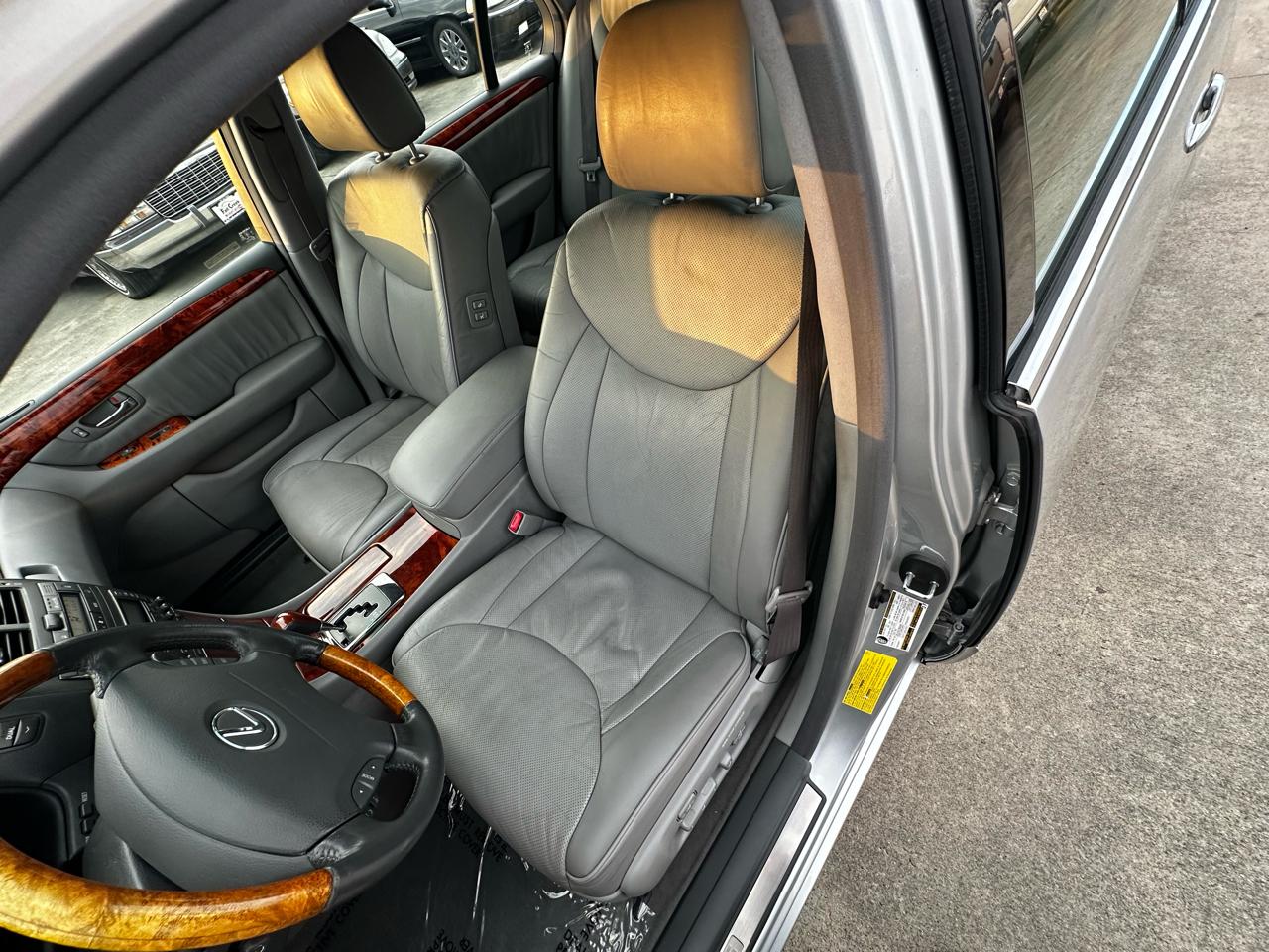 Lexus LS 430 Sedan 2004