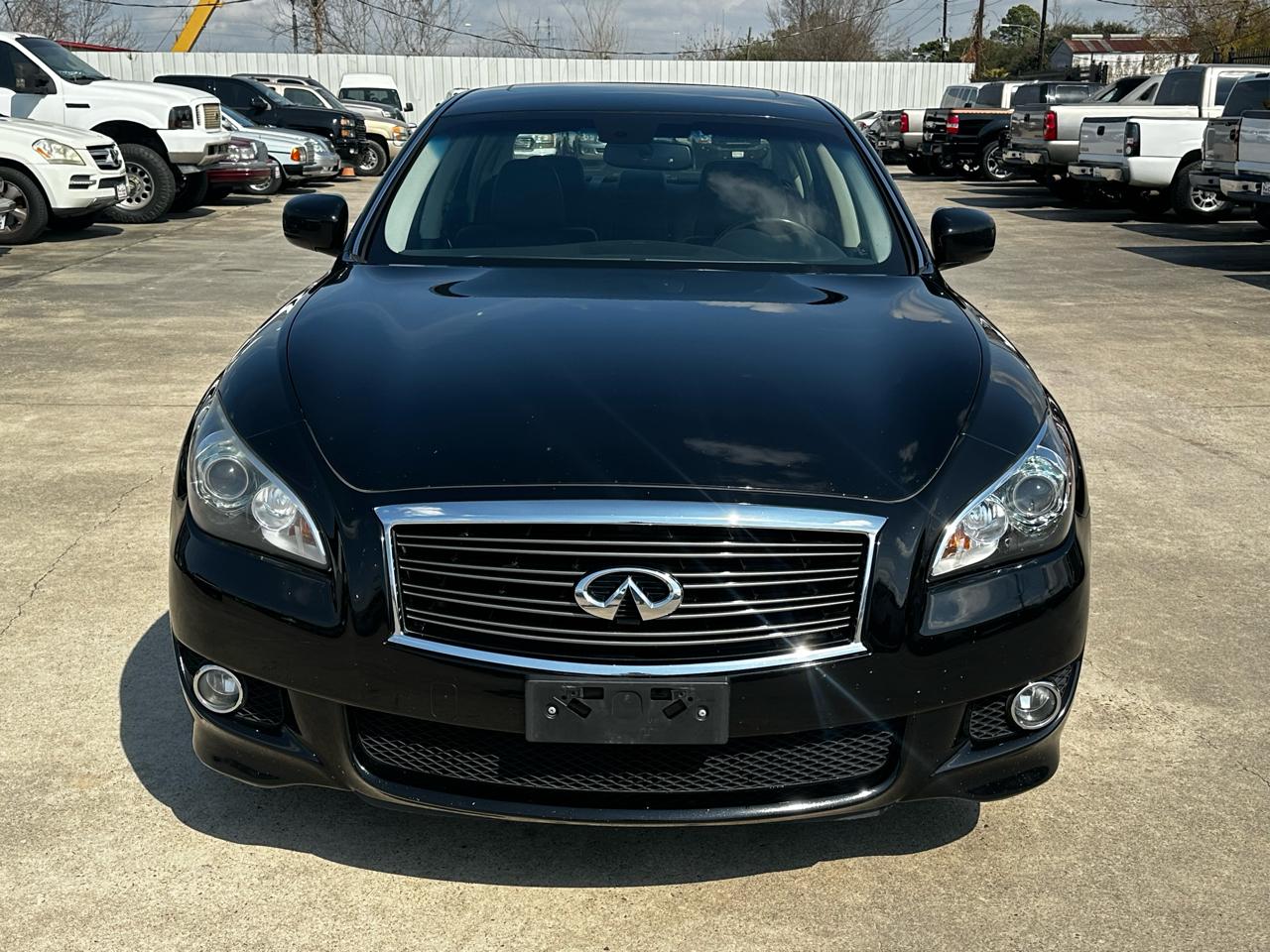 Infiniti M  2012