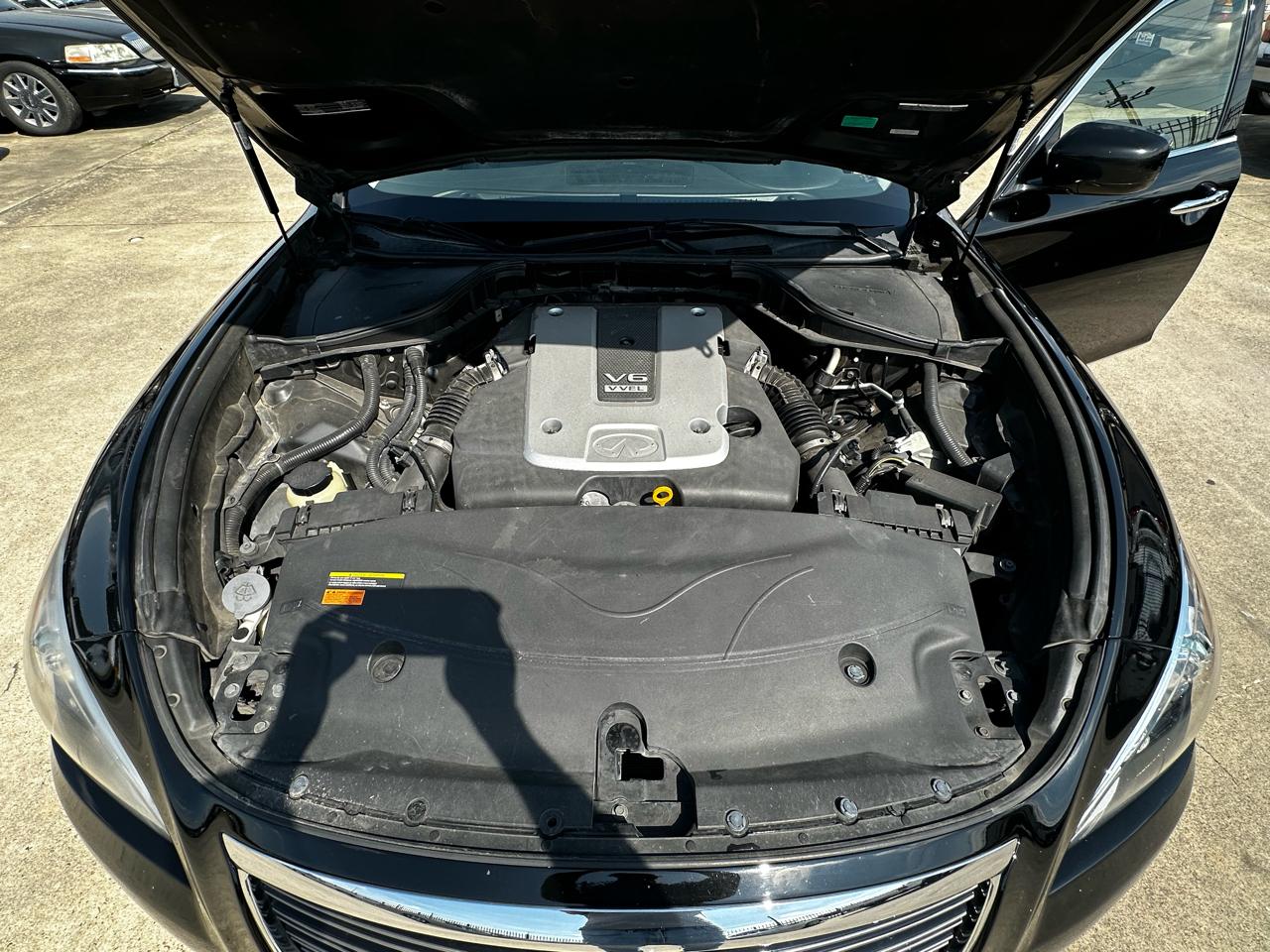 Infiniti M  2012