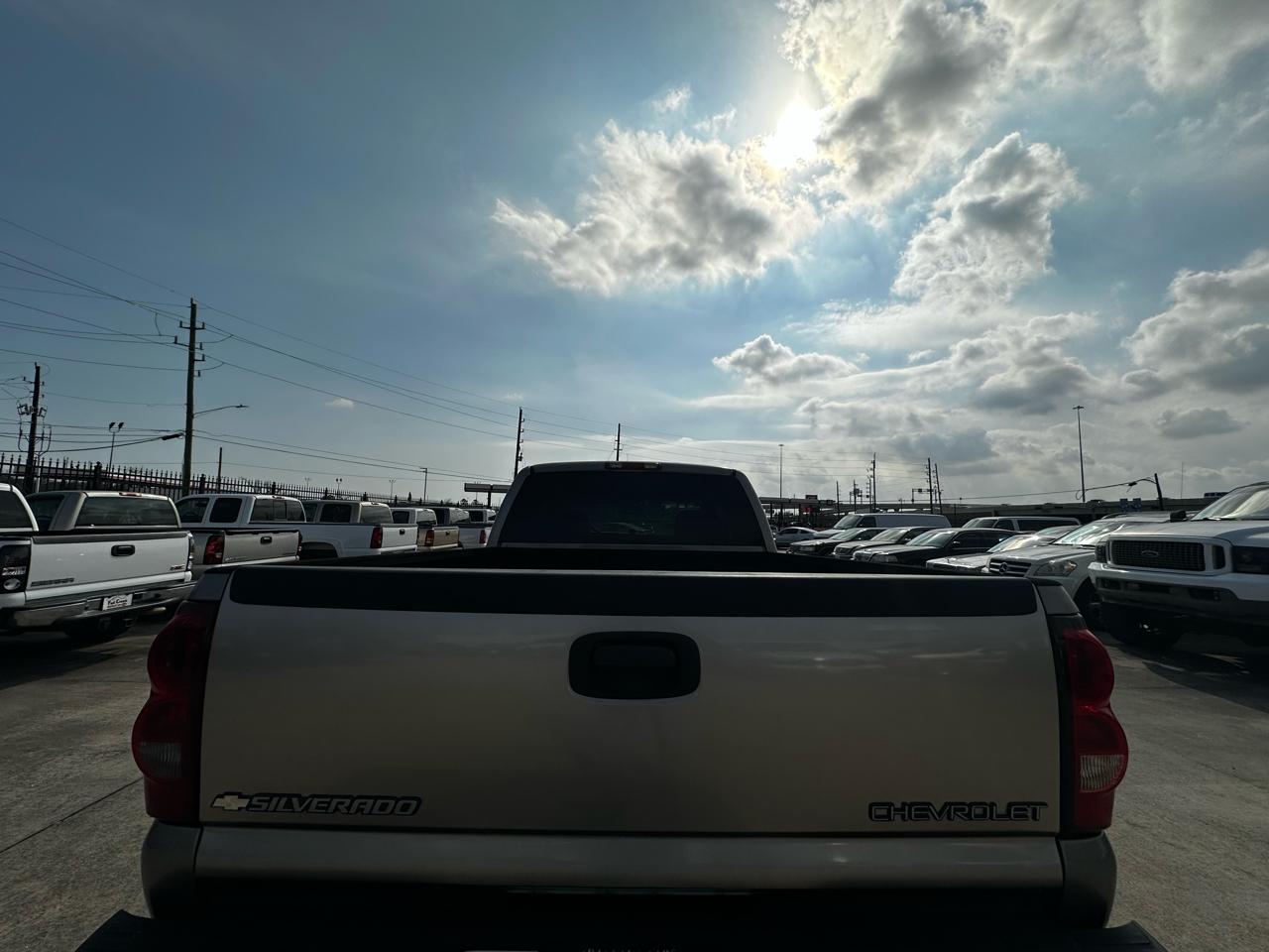 Chevrolet Silverado 2500HD LS Ext. Cab Short Bed 2WD 2003