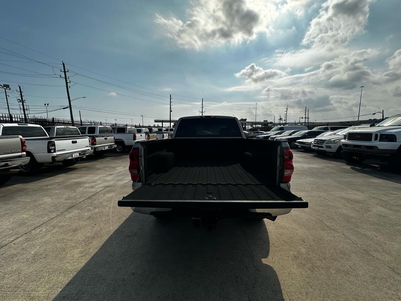 Chevrolet Silverado 2500HD LS Ext. Cab Short Bed 2WD 2003