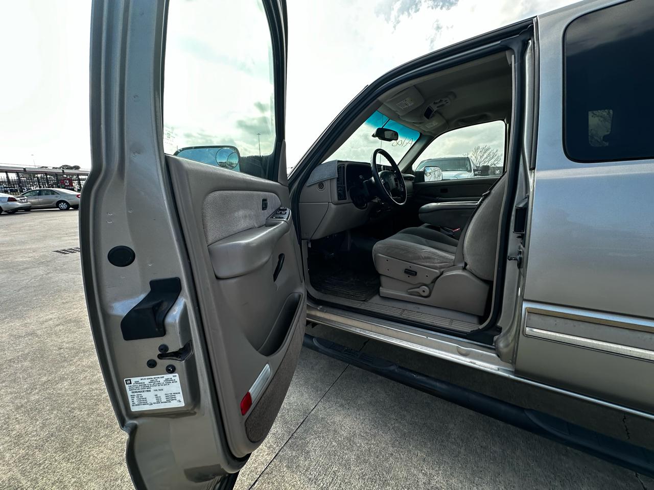 Chevrolet Silverado 2500HD LS Ext. Cab Short Bed 2WD 2003