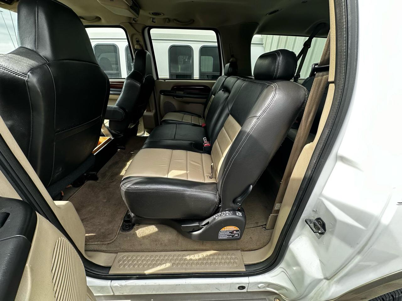 Ford Excursion Eddie Bauer 6.0L 4WD 2005