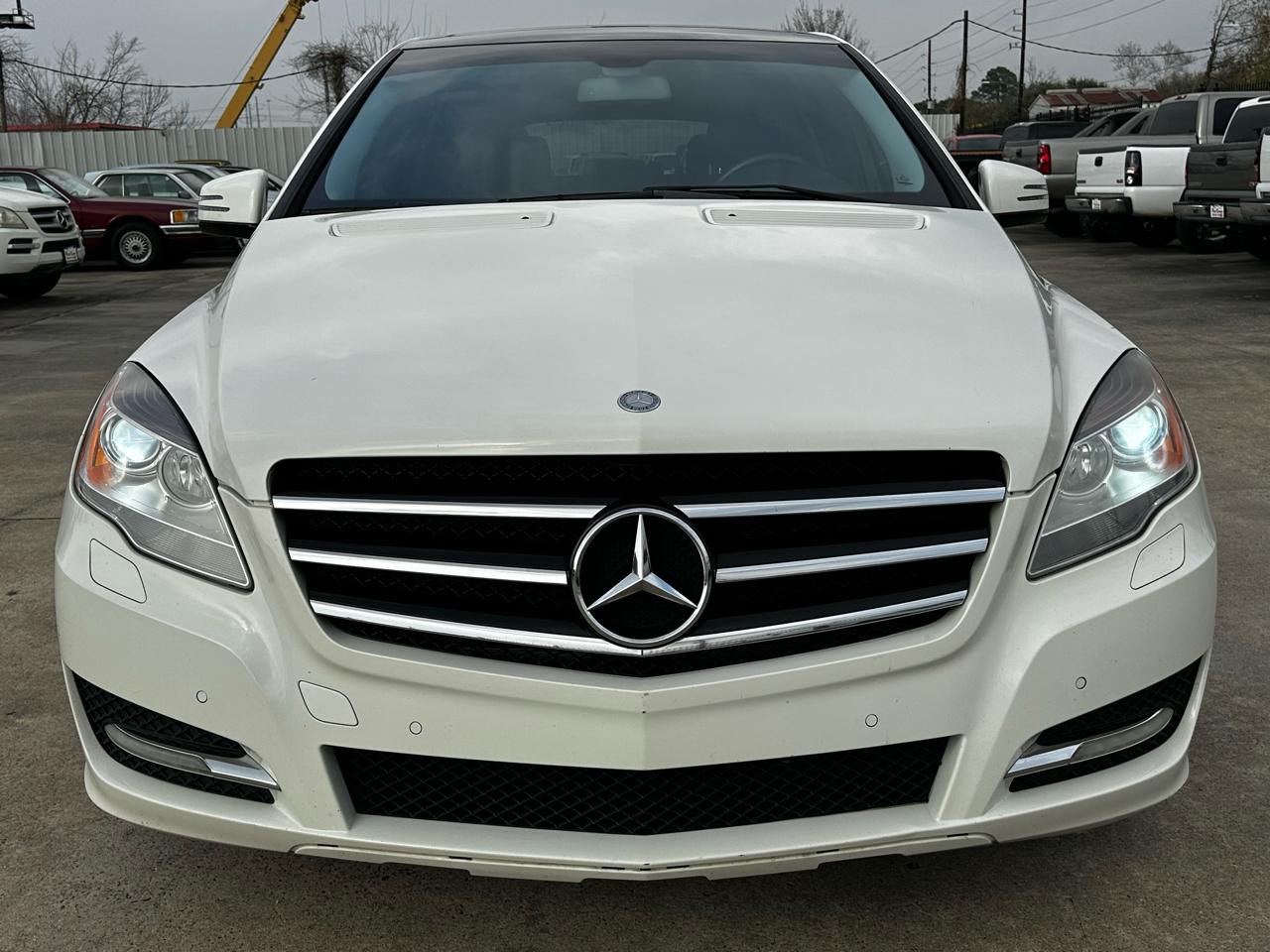 Mercedes-Benz R-Class R350 4MATIC w/ 3rd Row 2012