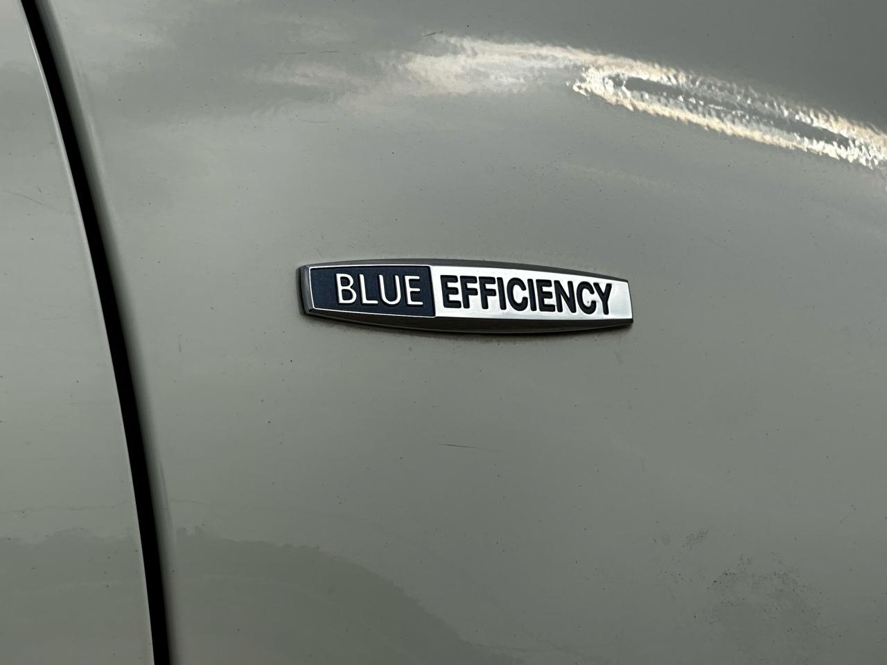 Mercedes-Benz R-Class R350 4MATIC w/ 3rd Row 2012