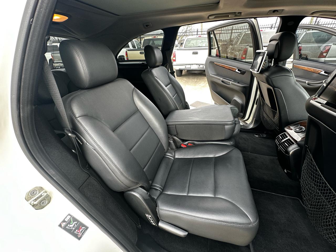 Mercedes-Benz R-Class R350 4MATIC w/ 3rd Row 2012