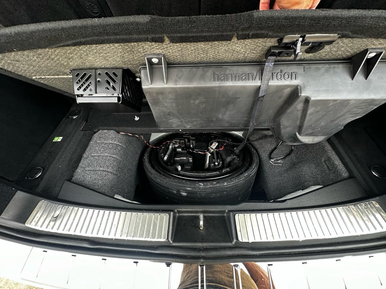 Mercedes-Benz R-Class R350 4MATIC w/ 3rd Row 2012