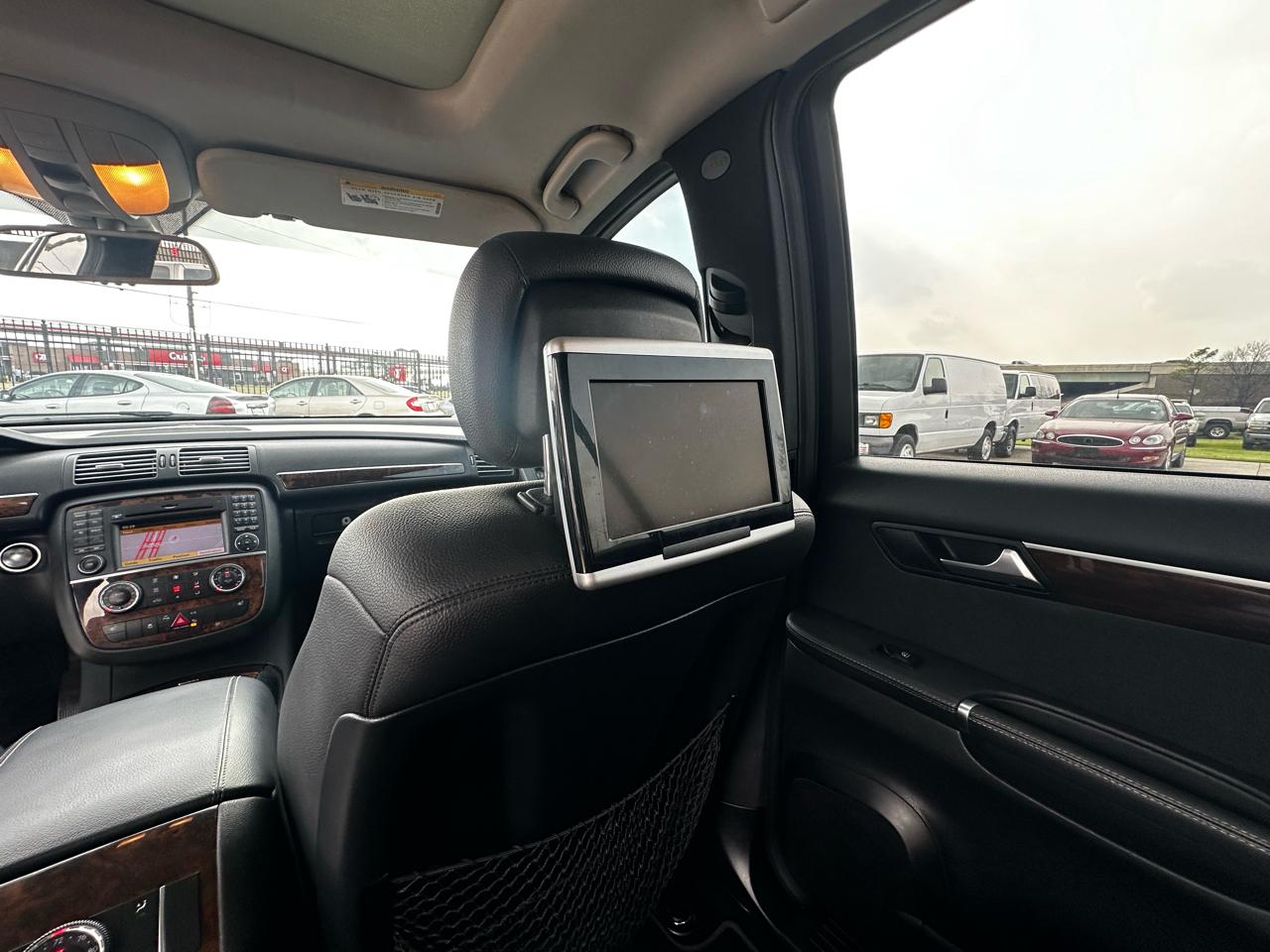 Mercedes-Benz R-Class R350 4MATIC w/ 3rd Row 2012