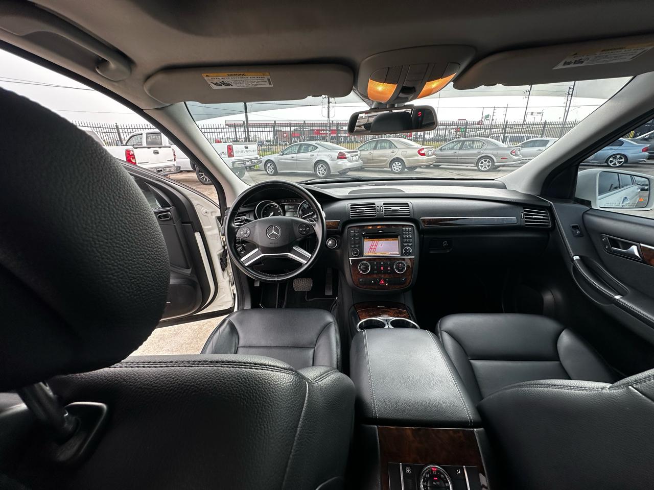 Mercedes-Benz R-Class R350 4MATIC w/ 3rd Row 2012