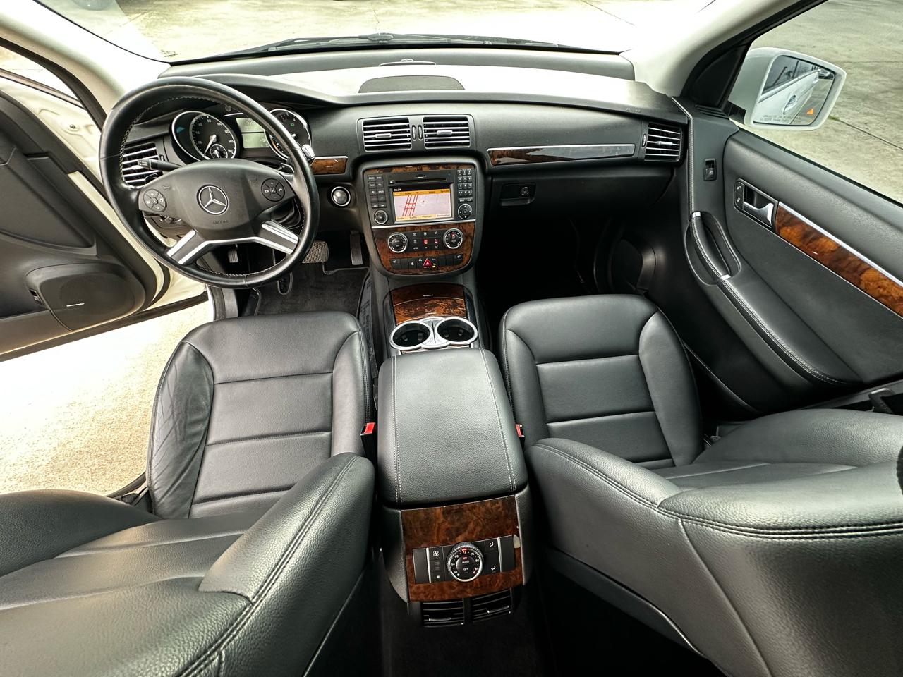 Mercedes-Benz R-Class R350 4MATIC w/ 3rd Row 2012