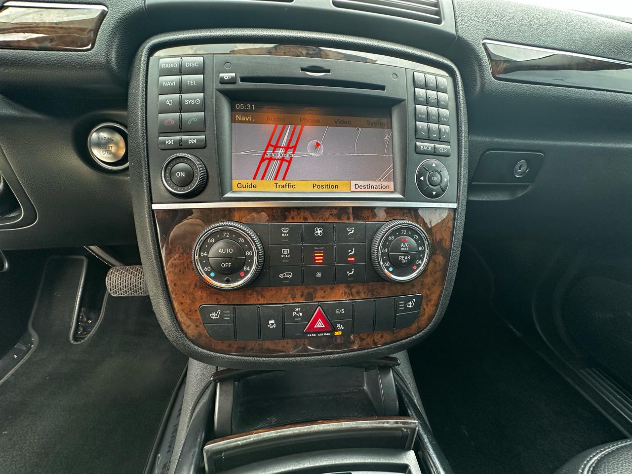 Mercedes-Benz R-Class R350 4MATIC w/ 3rd Row 2012