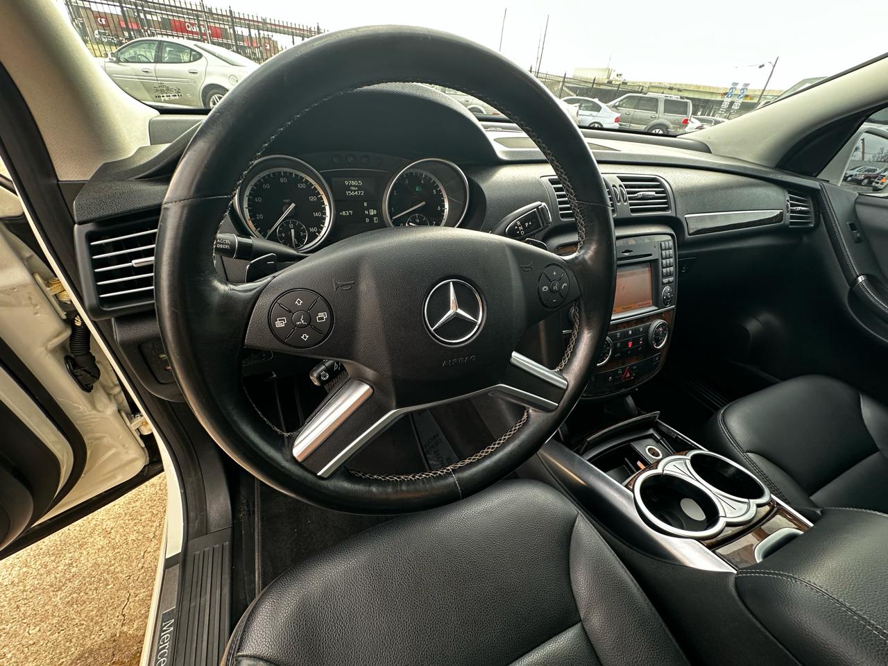 Mercedes-Benz R-Class R350 4MATIC w/ 3rd Row 2012