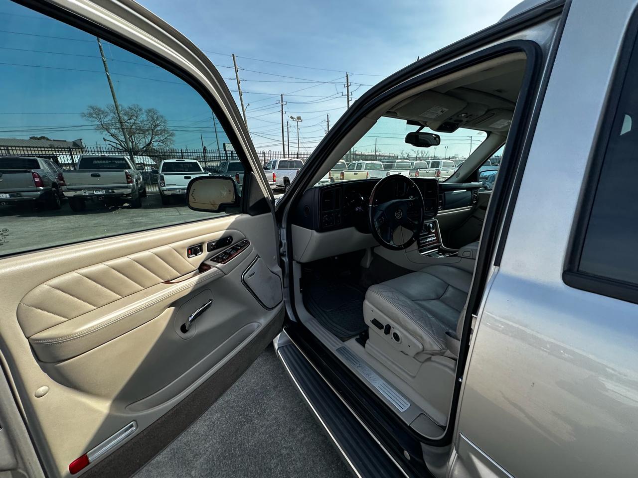 Cadillac Escalade ESV AWD Platinum 2005