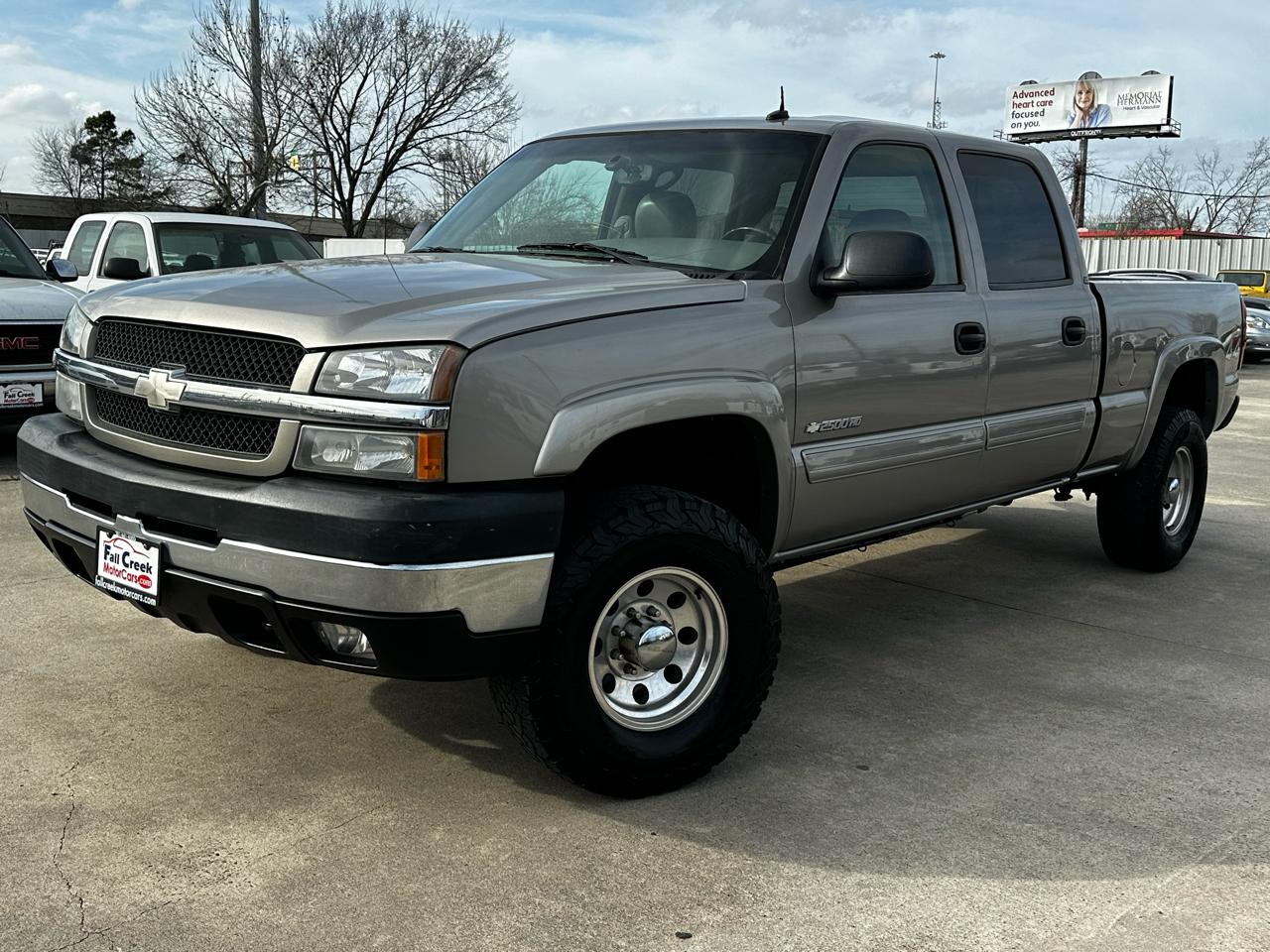 Chevrolet Silverado 2500HD LT Crew Cab Short Bed 4WD 2003
