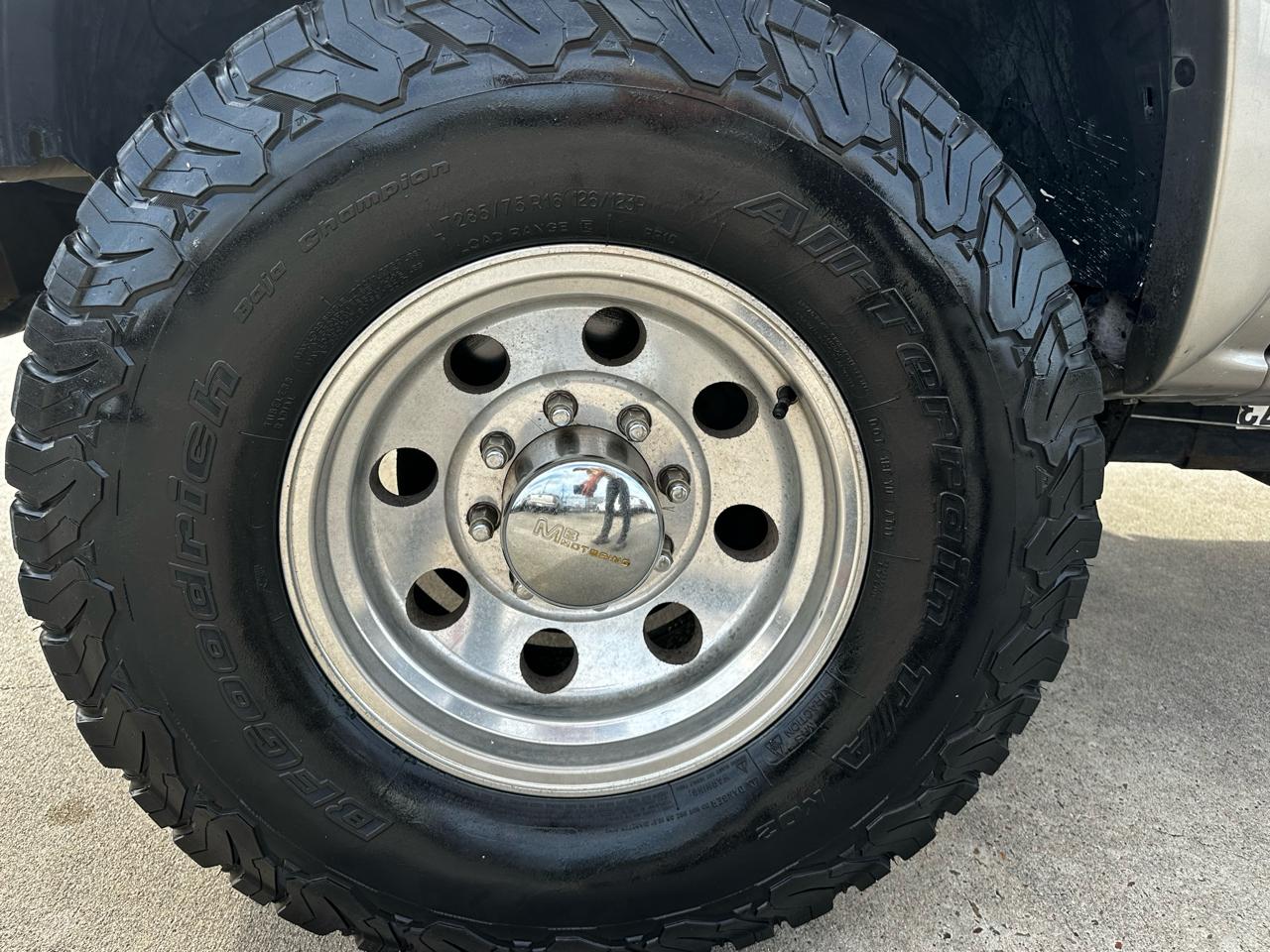 Chevrolet Silverado 2500HD LT Crew Cab Short Bed 4WD 2003