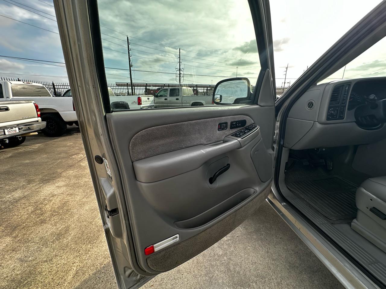 Chevrolet Silverado 2500HD LT Crew Cab Short Bed 4WD 2003