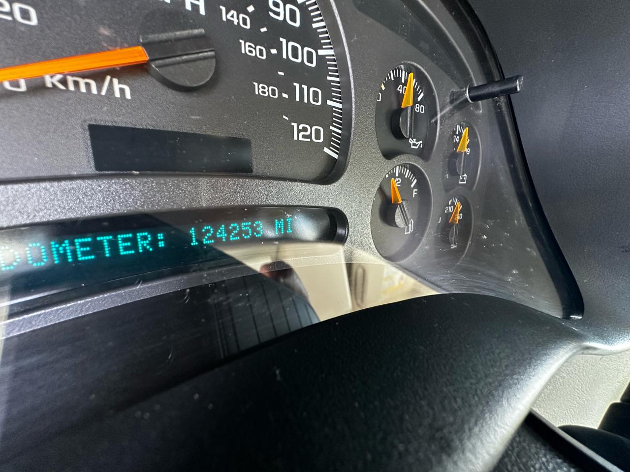 Chevrolet Silverado 2500HD LT Crew Cab Short Bed 4WD 2003