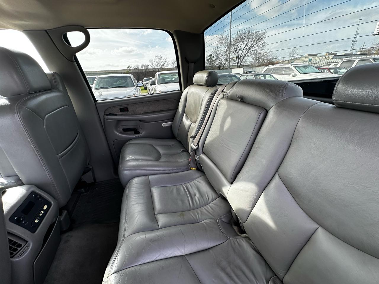 Chevrolet Silverado 2500HD LT Crew Cab Short Bed 4WD 2003