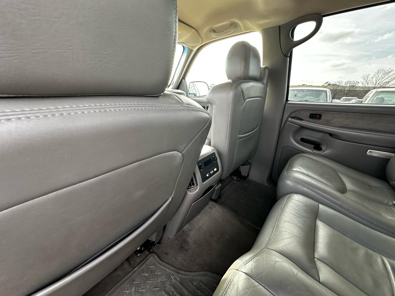 Chevrolet Silverado 2500HD LT Crew Cab Short Bed 4WD 2003