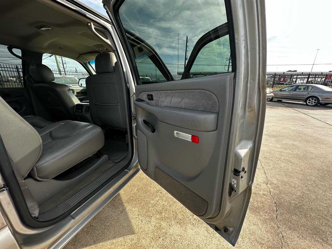 Chevrolet Silverado 2500HD LT Crew Cab Short Bed 4WD 2003