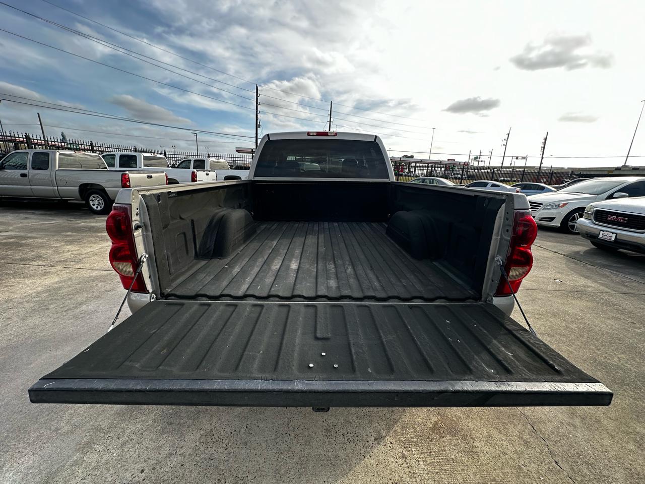 Chevrolet Silverado 2500HD LT Crew Cab Short Bed 4WD 2003