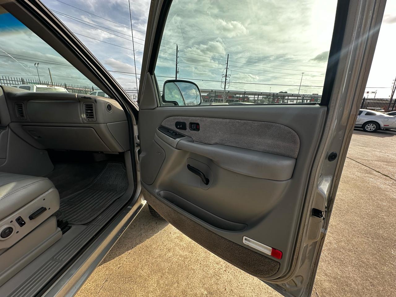 Chevrolet Silverado 2500HD LT Crew Cab Short Bed 4WD 2003