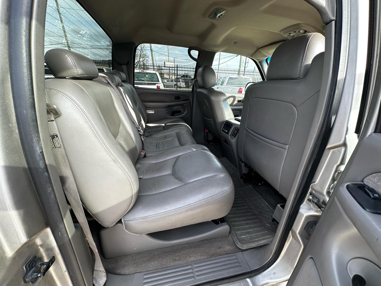 Chevrolet Silverado 2500HD LT Crew Cab Short Bed 4WD 2003