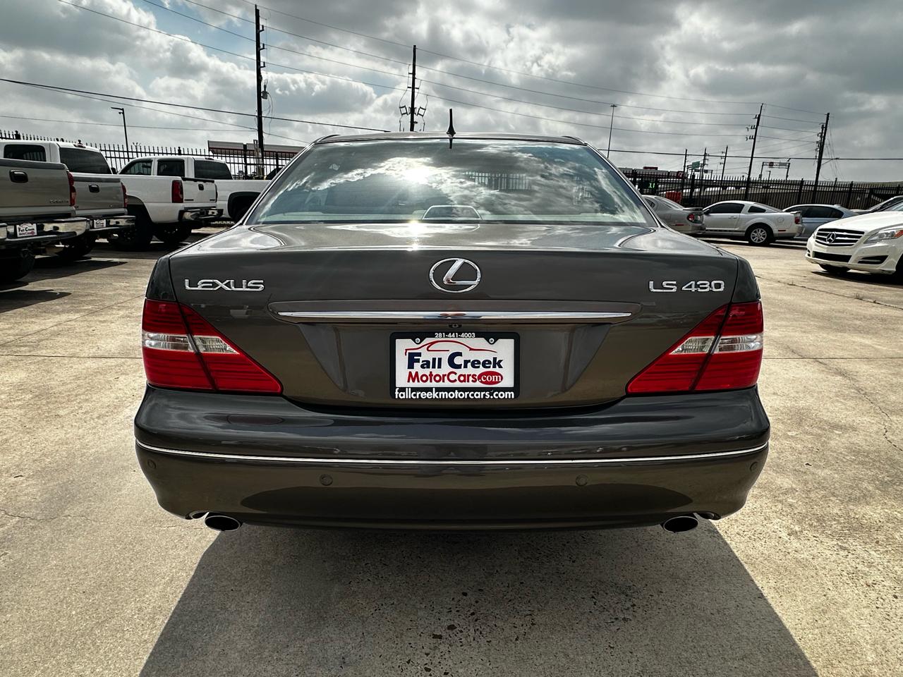 Lexus LS 430  2005