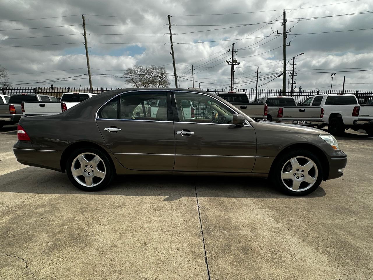 Lexus LS 430  2005