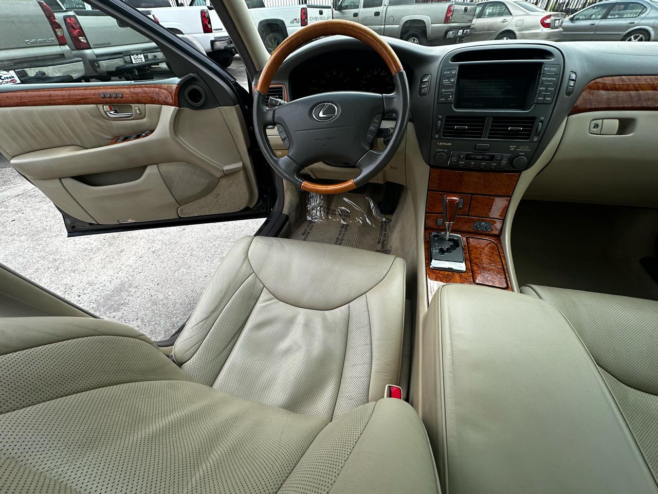 Lexus LS 430  2005
