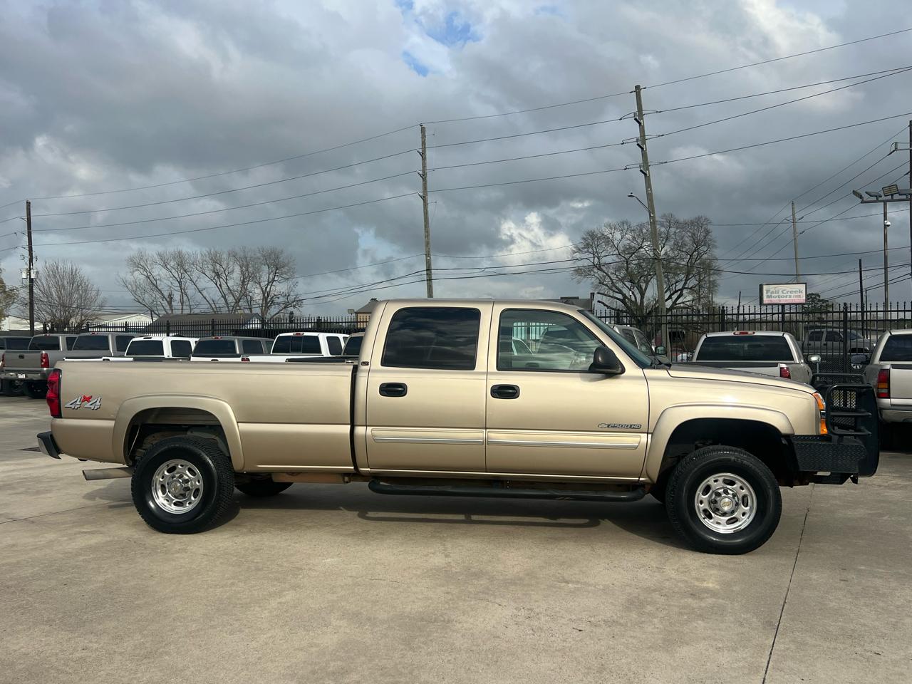 Chevrolet Silverado 2500HD LT Crew Cab Long Bed 4WD 2004