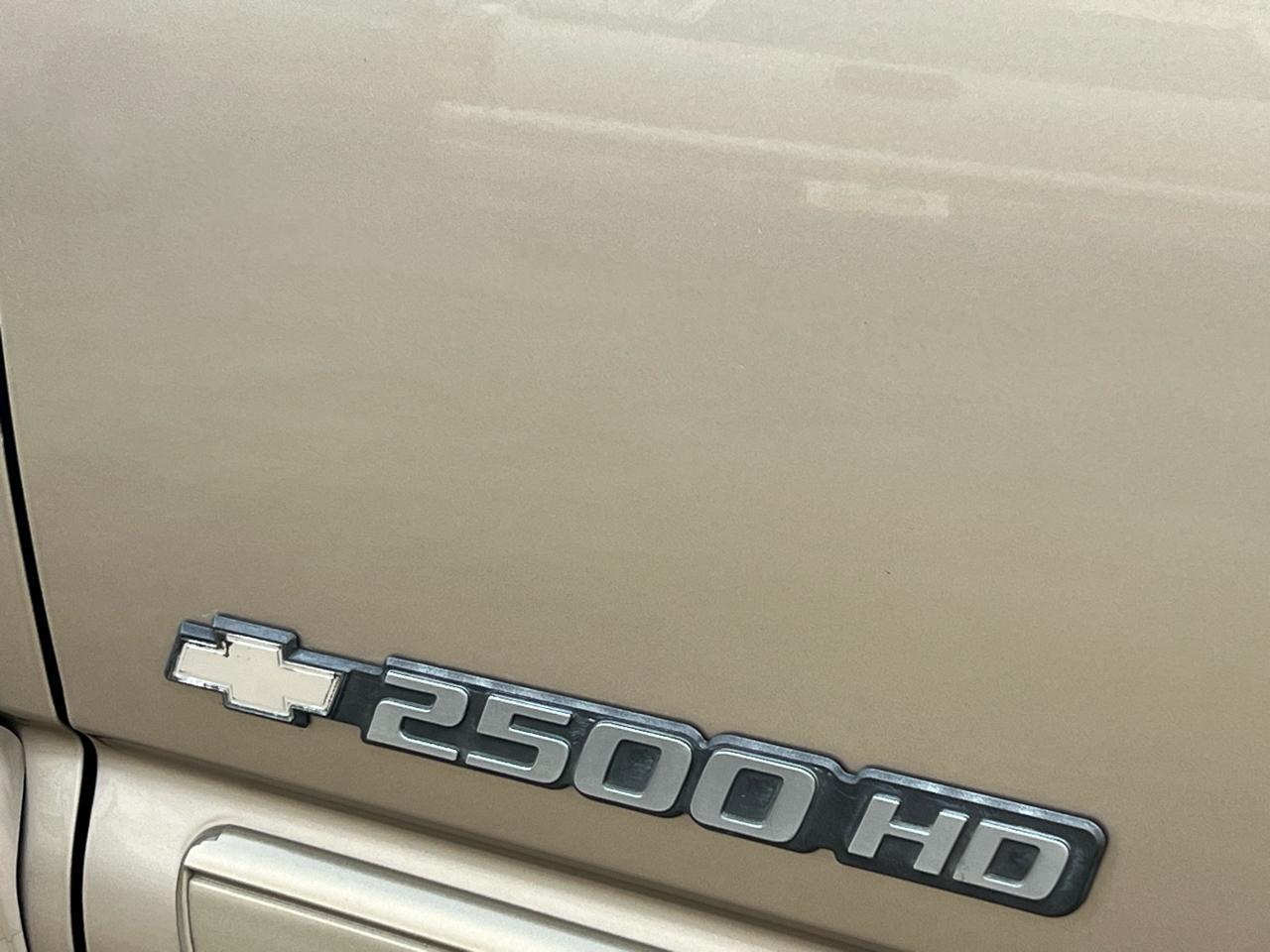 Chevrolet Silverado 2500HD LT Crew Cab Long Bed 4WD 2004