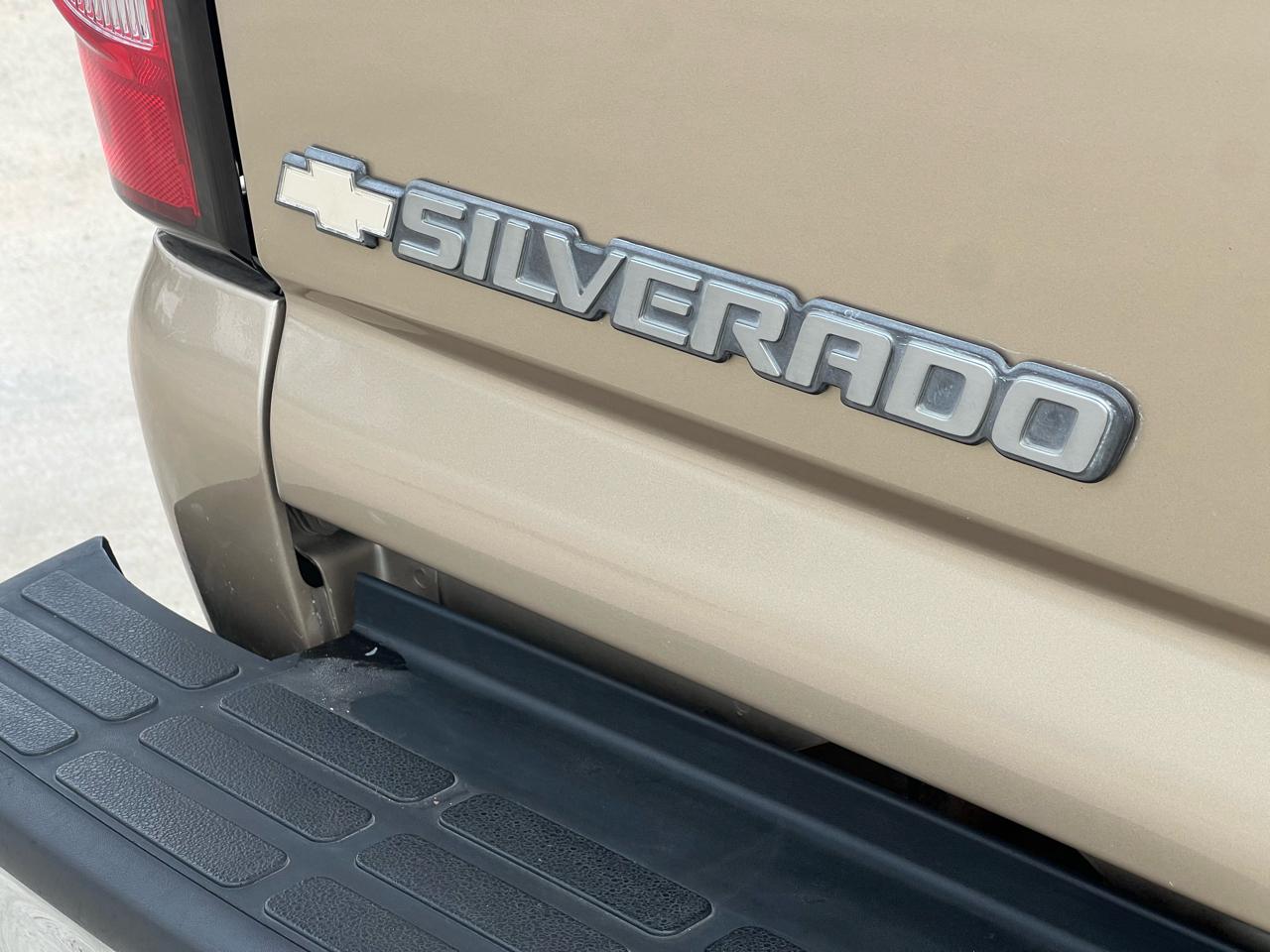 Chevrolet Silverado 2500HD LT Crew Cab Long Bed 4WD 2004