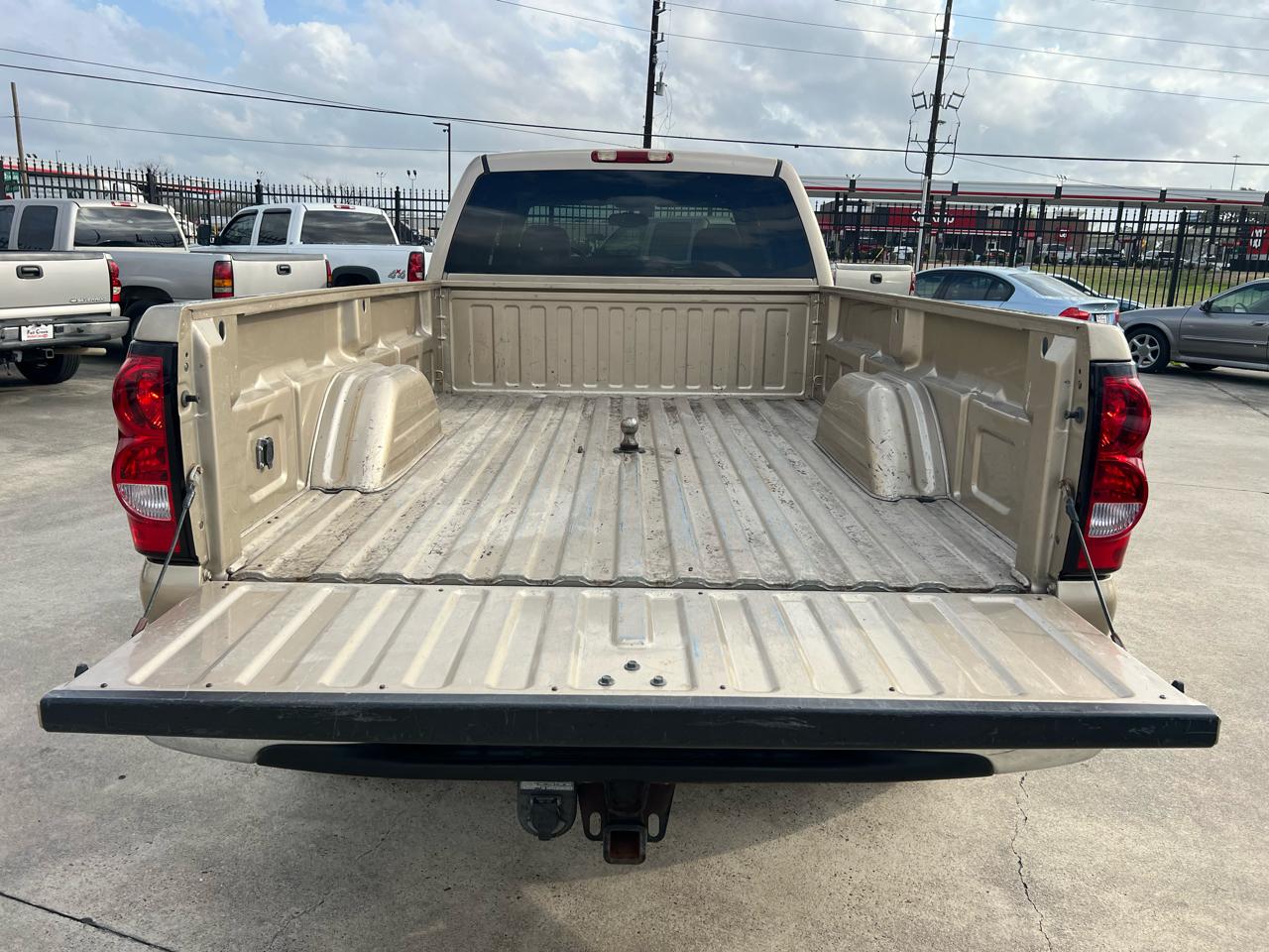 Chevrolet Silverado 2500HD LT Crew Cab Long Bed 4WD 2004