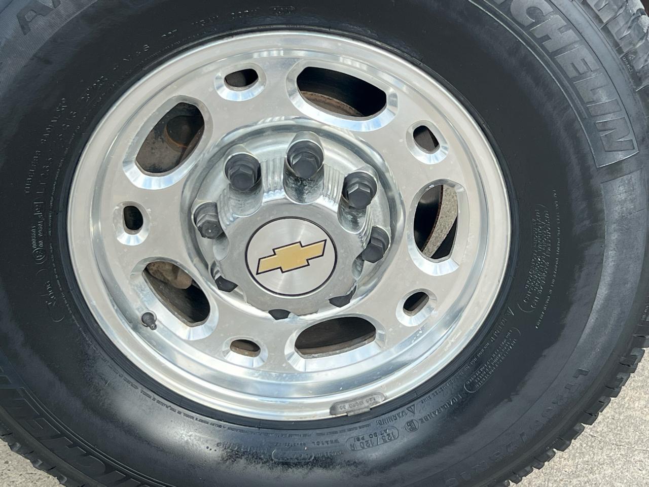 Chevrolet Silverado 2500HD LT Crew Cab Long Bed 4WD 2004