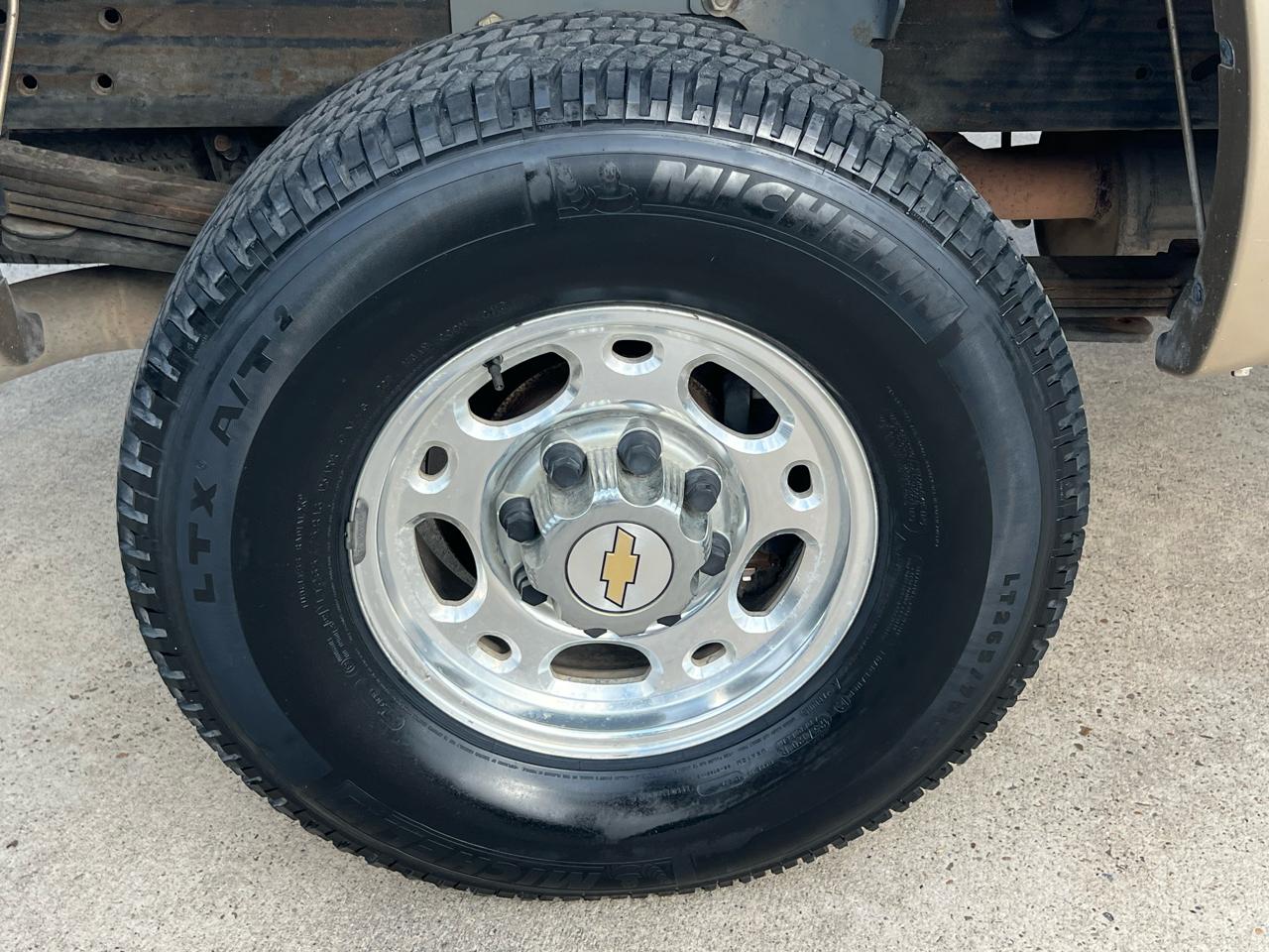 Chevrolet Silverado 2500HD LT Crew Cab Long Bed 4WD 2004