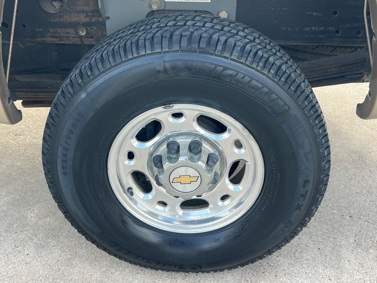 Chevrolet Silverado 2500HD LT Crew Cab Long Bed 4WD 2004