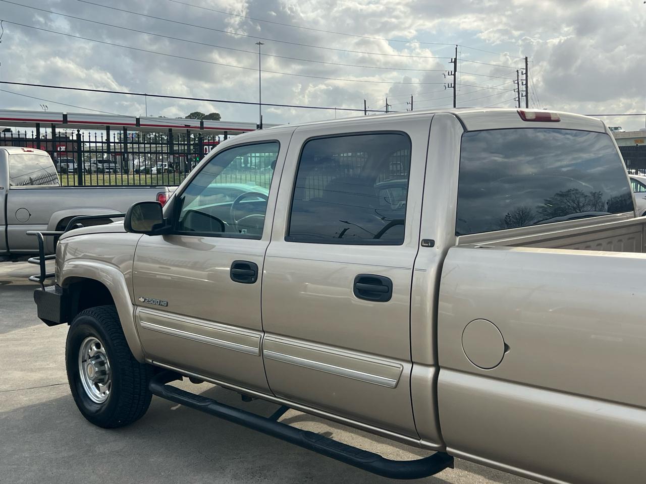 Chevrolet Silverado 2500HD LT Crew Cab Long Bed 4WD 2004