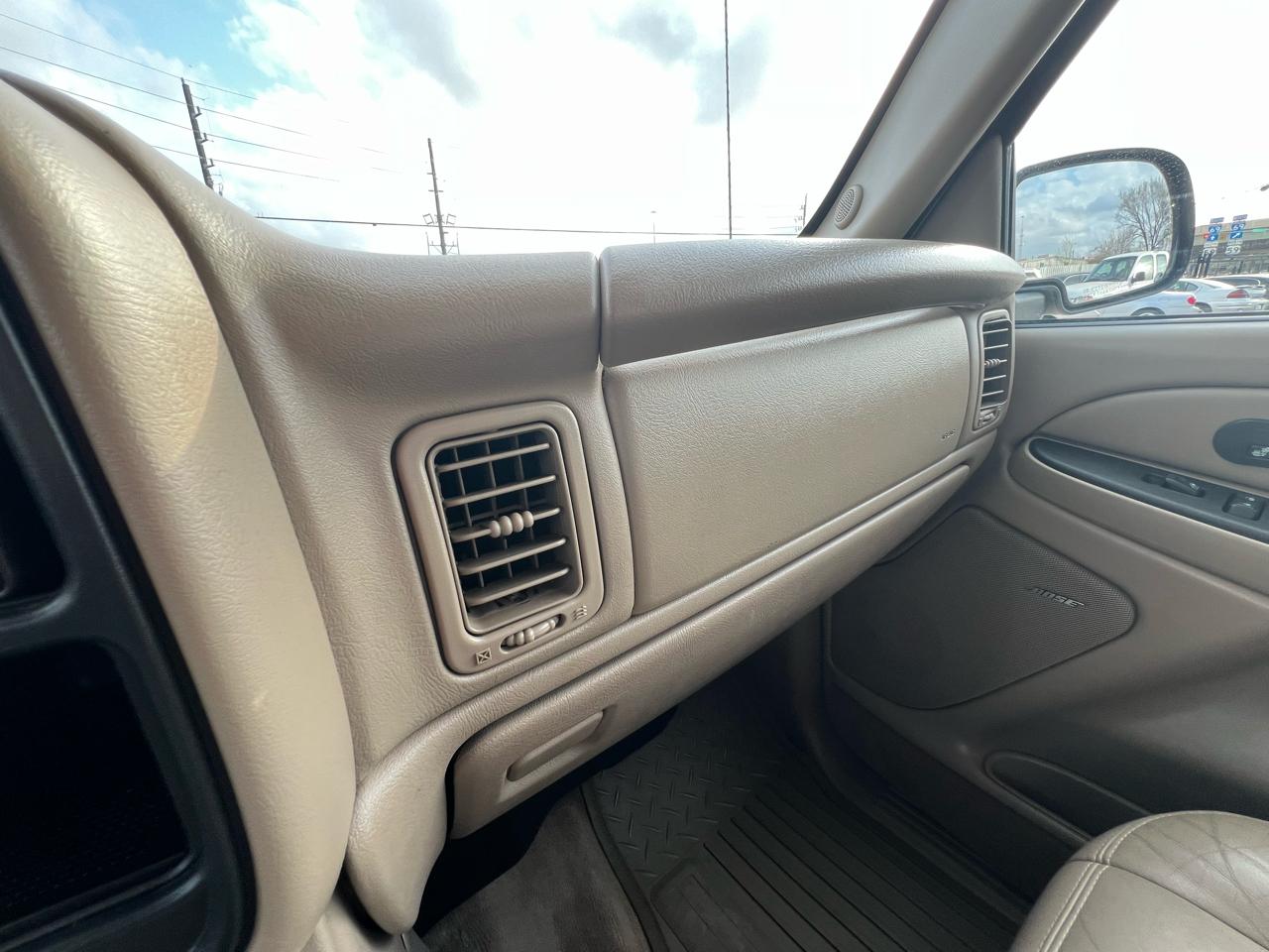 Chevrolet Silverado 2500HD LT Crew Cab Long Bed 4WD 2004