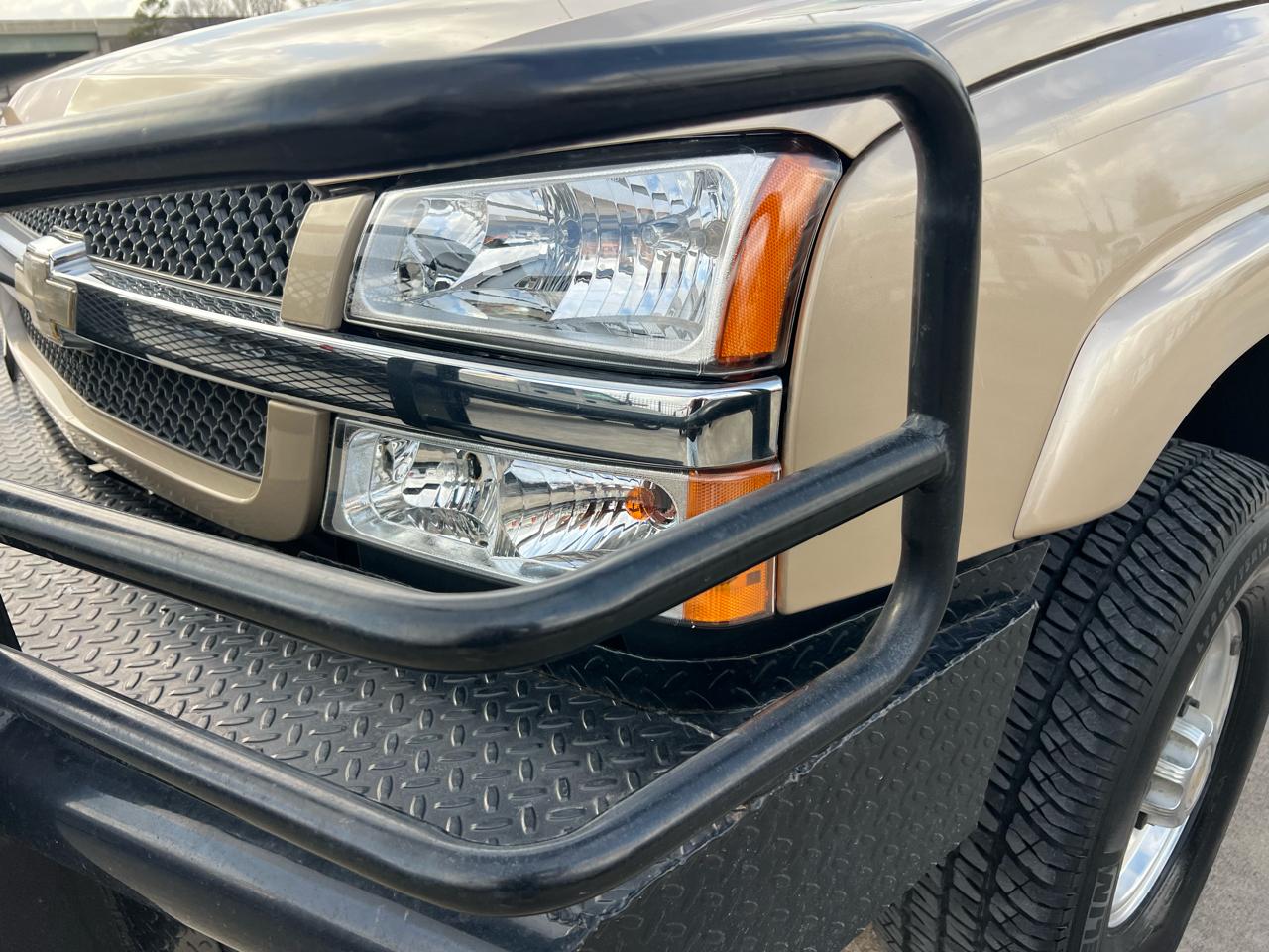 Chevrolet Silverado 2500HD LT Crew Cab Long Bed 4WD 2004