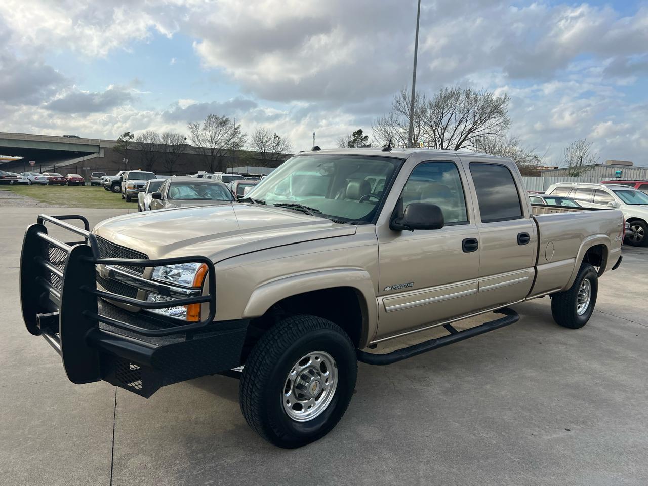 Chevrolet Silverado 2500HD LT Crew Cab Long Bed 4WD 2004