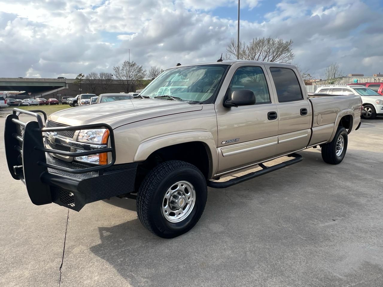 Chevrolet Silverado 2500HD LT Crew Cab Long Bed 4WD 2004