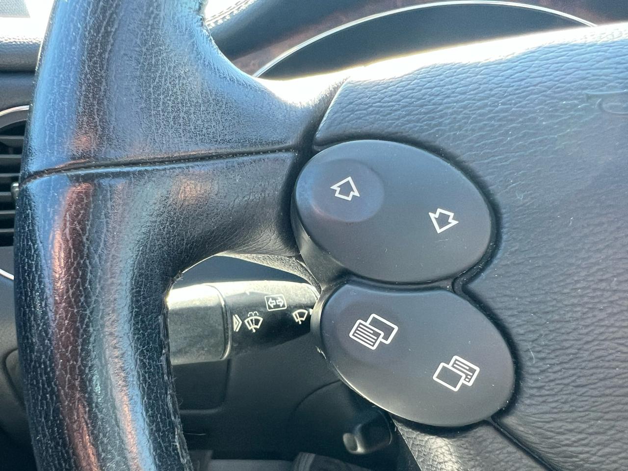 Mercedes-Benz CLS-Class CLS500 4-Door Coupe 2006