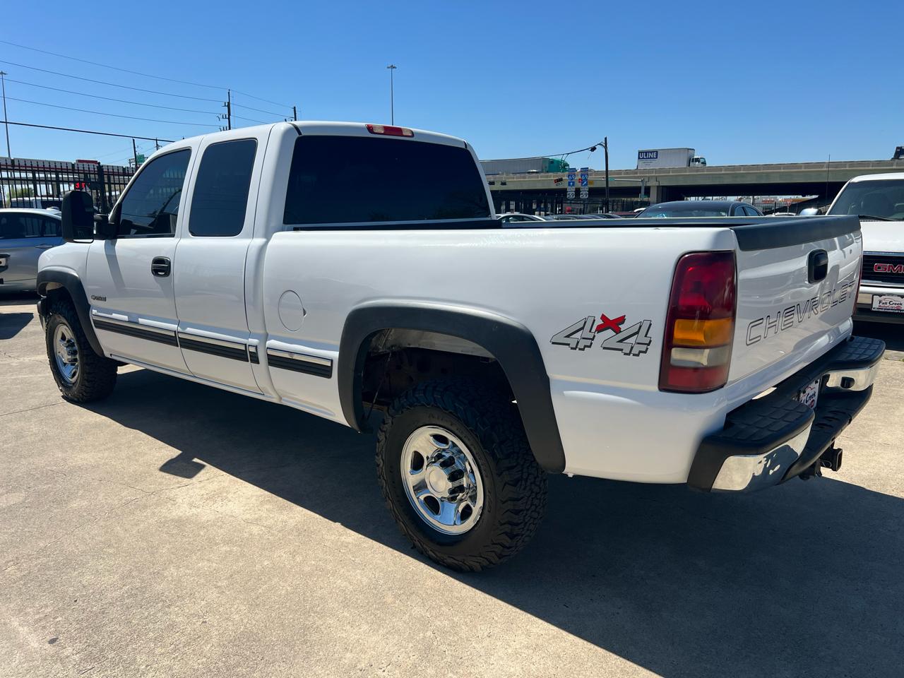 Chevrolet Silverado 2500 LT Ext. Cab 4-Door Short Bed 4WD 2002