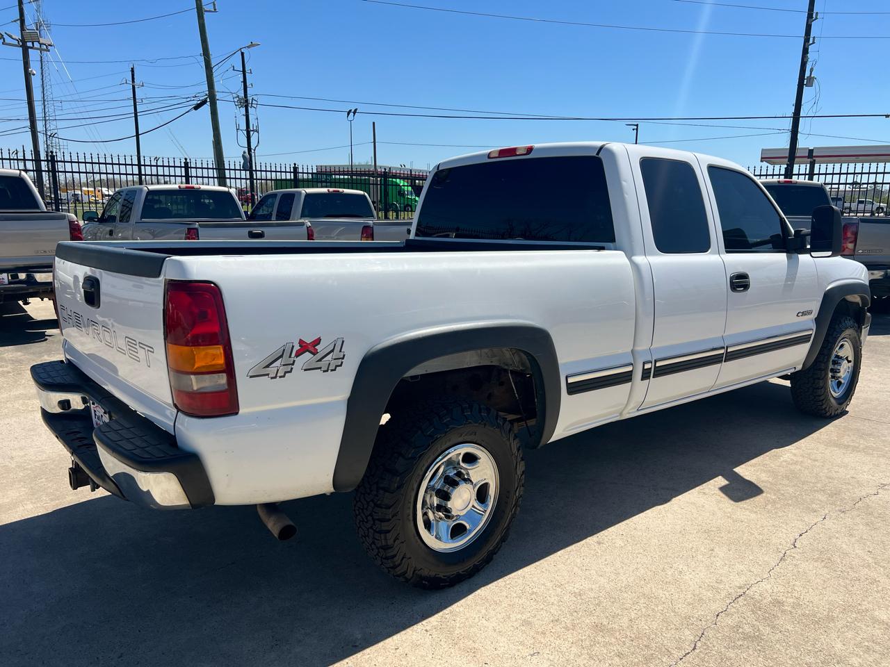 Chevrolet Silverado 2500 LT Ext. Cab 4-Door Short Bed 4WD 2002