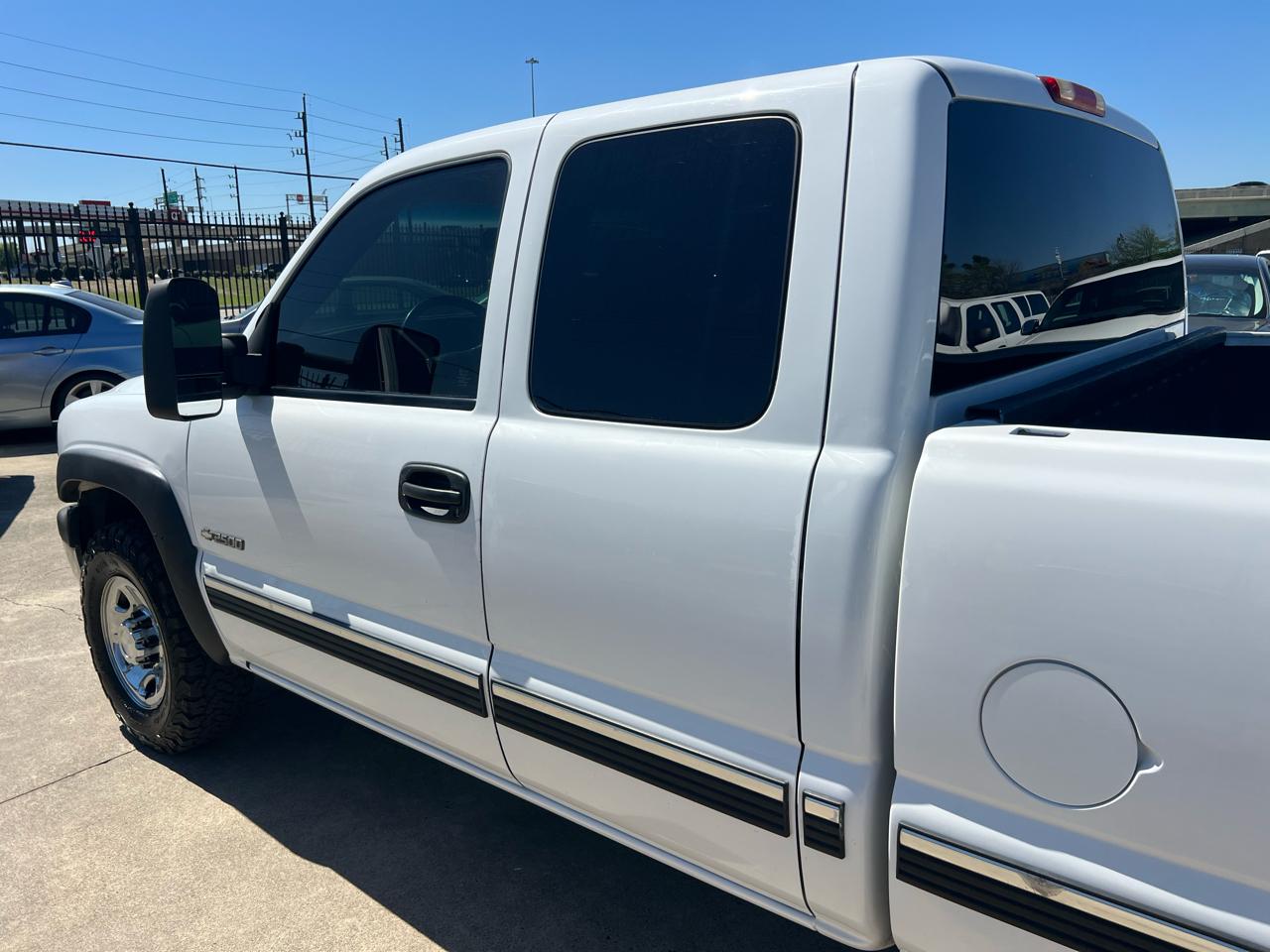 Chevrolet Silverado 2500 LT Ext. Cab 4-Door Short Bed 4WD 2002