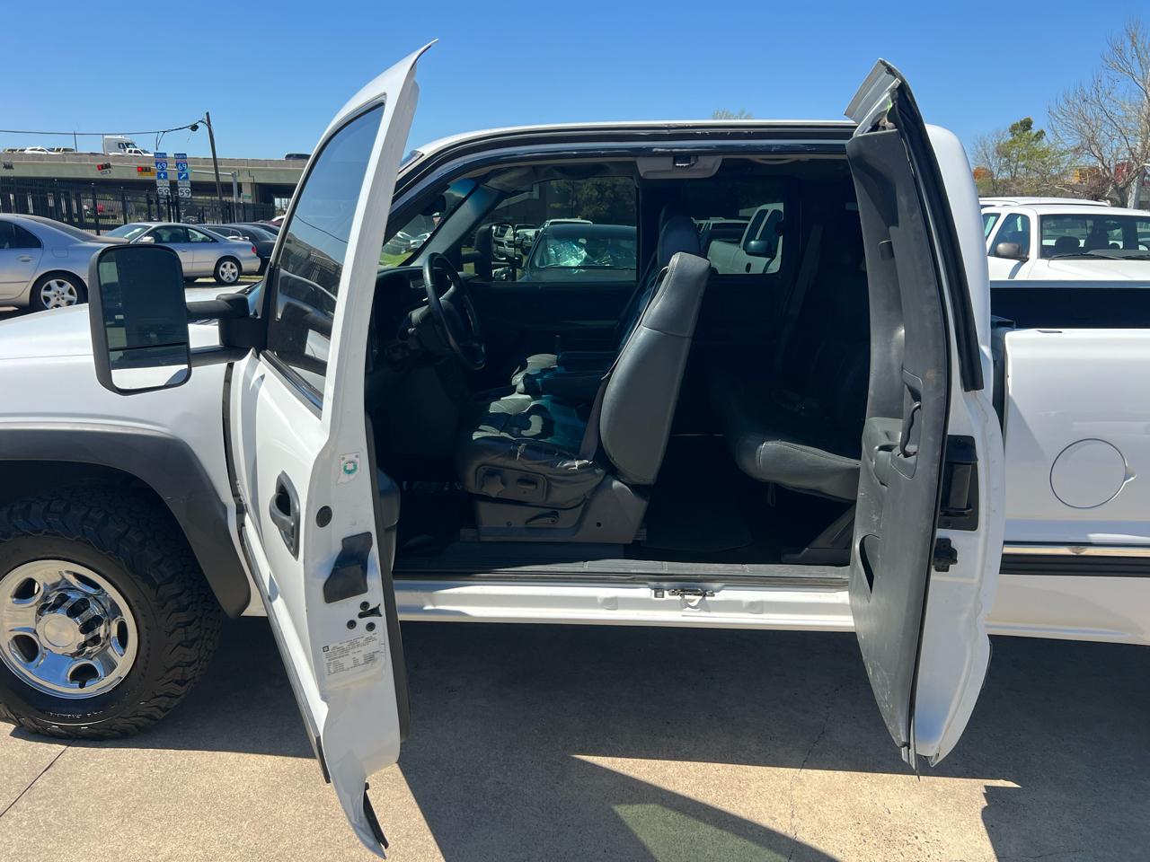 Chevrolet Silverado 2500 LT Ext. Cab 4-Door Short Bed 4WD 2002